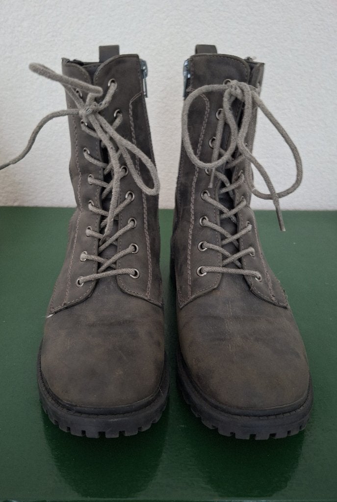 Laarzen/rijglaarzen, maat 39, donkerbruin, halfhoog, zgan, Kleding | Dames, Bruin, Trend one young, Lage of Enkellaarzen, Ophalen of Verzenden