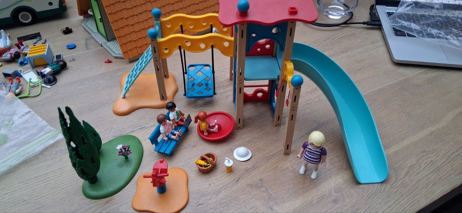 PLAYMOBIL 9423 Speeltuin met schommel en glijbaan, Kinderen en Baby's, Ophalen of Verzenden, Gebruikt, Jongen of Meisje