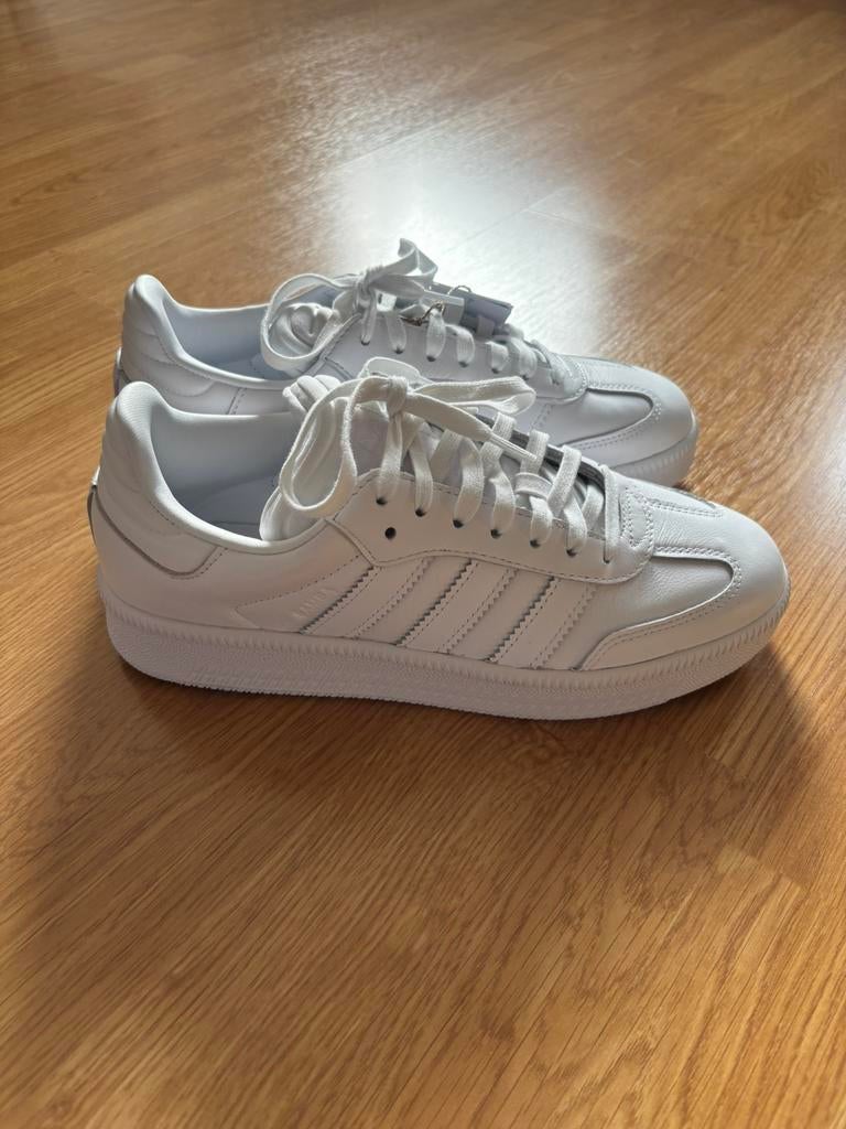 Nieuw orginele witte Adidas Samba XLG maat 42 1/2, Ophalen of Verzenden, Nieuw, Wit, Sneakers of Gympen