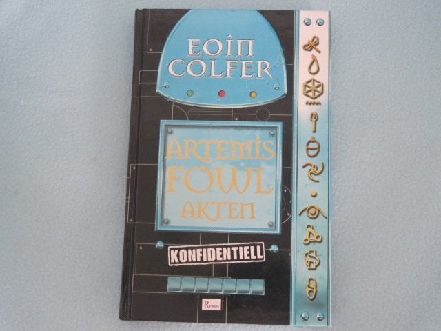Zweeds: Artemis Fowl Akten door Eoin Colfer NIEUW, Ophalen of Verzenden, Nieuw, Eoin Colfer