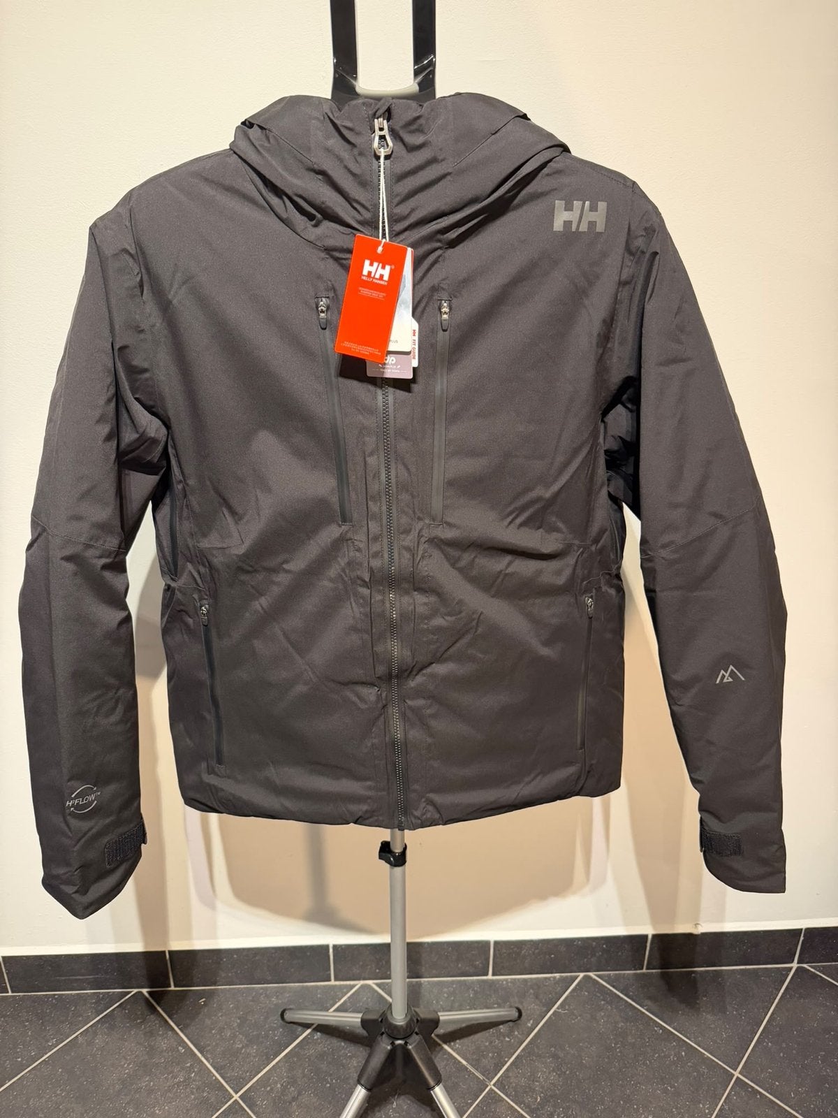 Helly Hansen jas Nieuw (M, L maten), Ophalen of Verzenden, Nieuw, Overige maten, Zwart