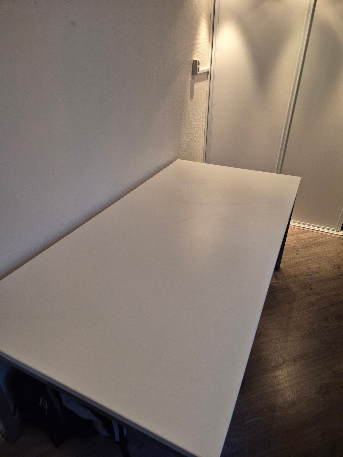 Kantoortafel 180x90x70cm met 4 All-Tec stoelen, Ophalen, Gebruikt, Zwart