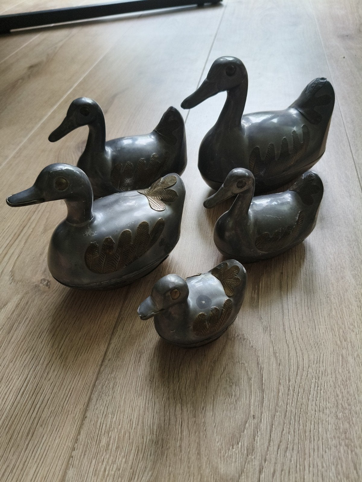 Set van 5 Vintage Tinnen Eenden Sieradenbakjes uit Hong Kong, Ophalen of Verzenden