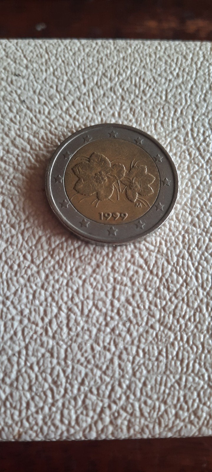 Zeldzame Finse 2 euro munt 1999 met productiefout, Postzegels en Munten, Munten | Europa | Euromunten, Ophalen of Verzenden, Finland