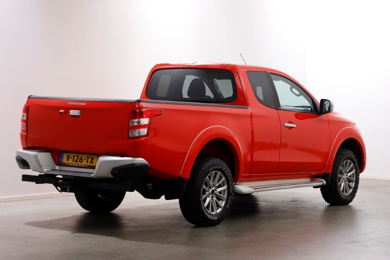 Mitsubishi L200 2.4 DI-D 180pk Club Cab Intense 4x4 High/Low, Auto's, Dealer onderhouden, Gebruikt, Euro 6, 4 cilinders