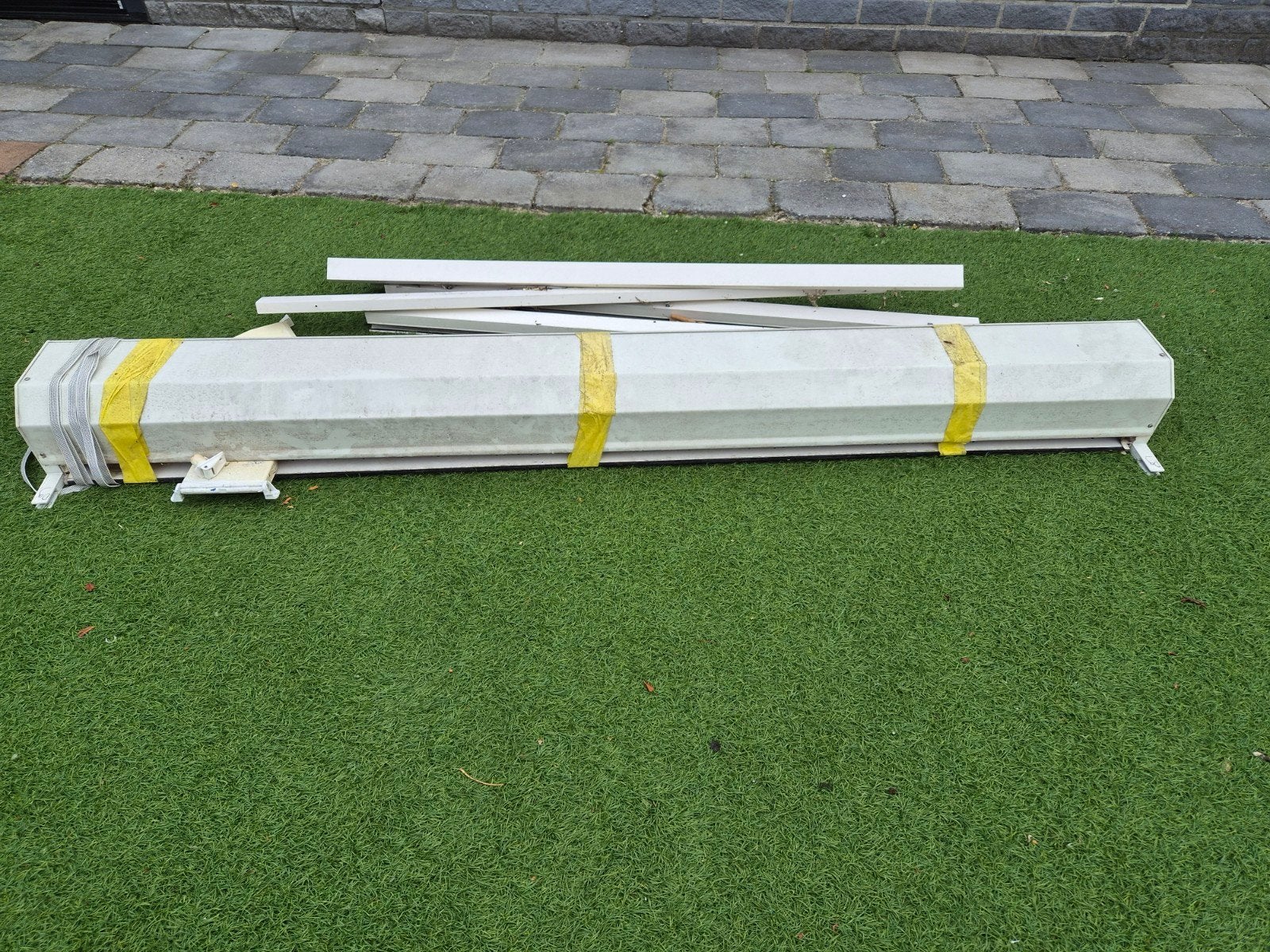 Rolluiken: 1x 101.5cm en 1x 187.5cm breed, Ophalen, Gebruikt, Wit, 150 tot 200 cm