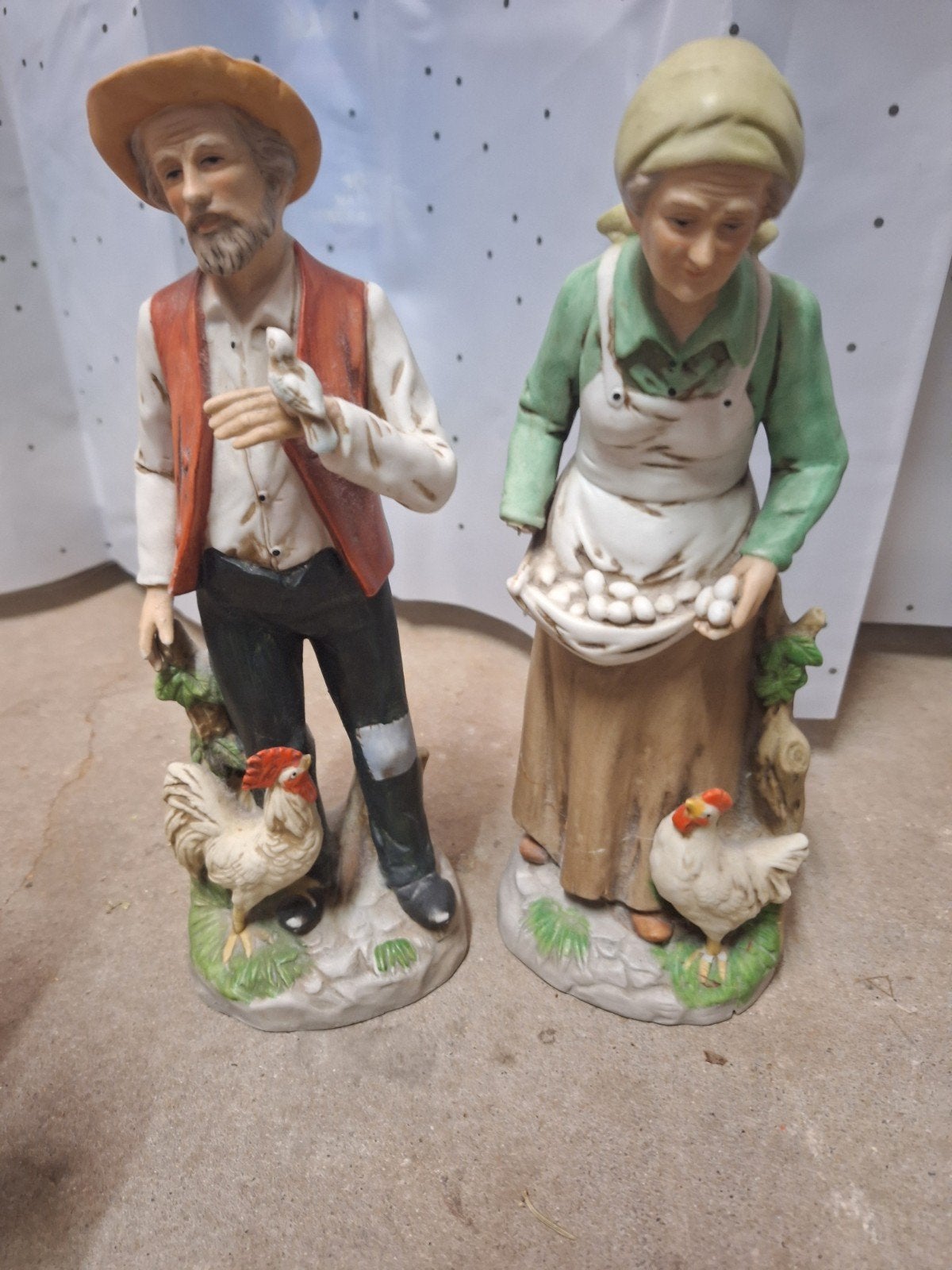 Vintage Boerenpaar Beeldjes met Kippen - Decoratie, Ophalen of Verzenden