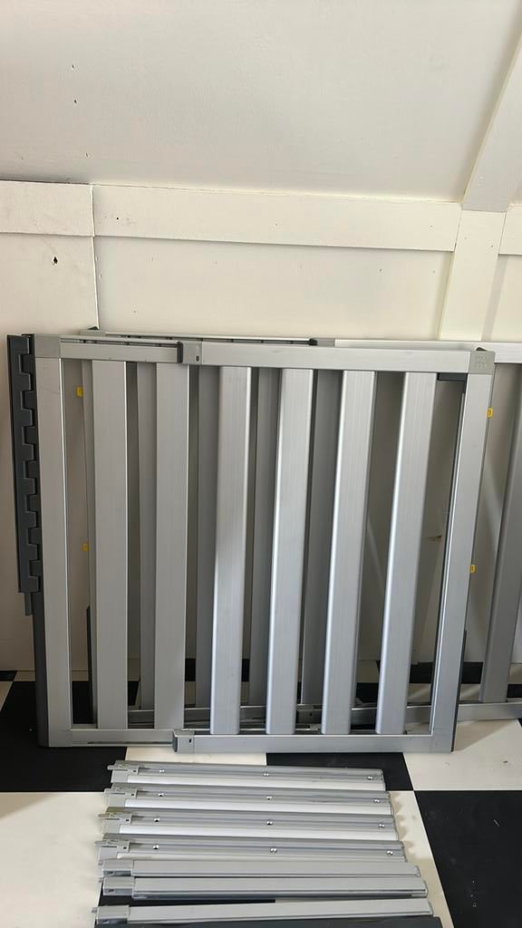 1x Lindam Numi traphekje, Kinderen en Baby's, Traphekjes, Ophalen, Gebruikt, Metaal of IJzer, 100 tot 115 cm