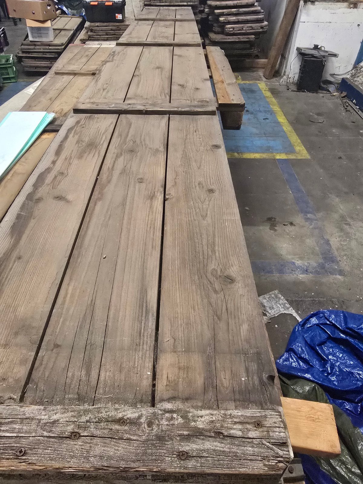Marktkraam hout 4.30 meter, Gebruikt, 25 tot 50 mm, Ophalen of Verzenden, Plank
