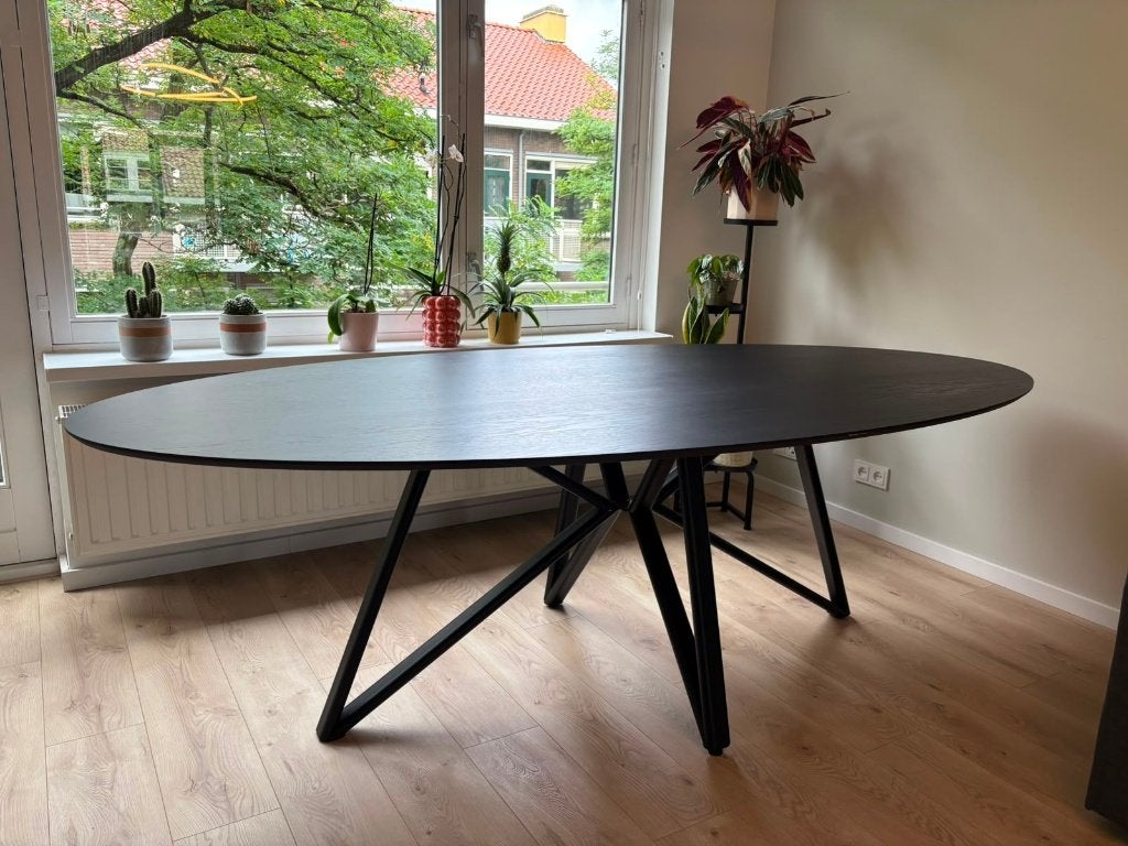 Oval black table 120x240 / Ovale zwarte tafel 120x240, Huis en Inrichting, Ophalen, 100 tot 150 cm, 200 cm of meer, Zo goed als nieuw