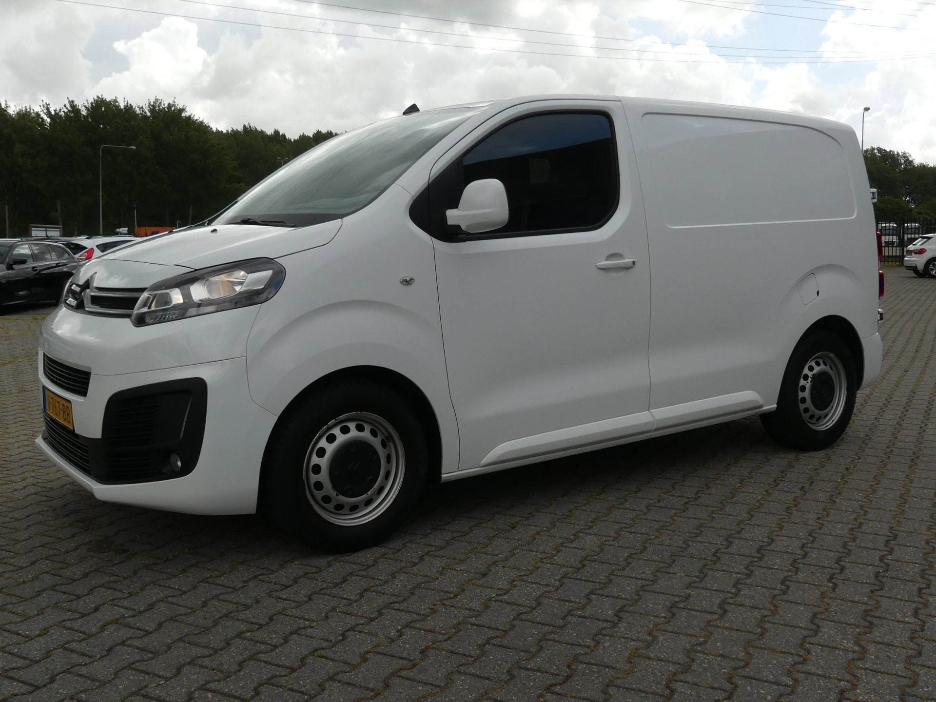 Citroen Jumpy 1.6 BlueHDI 115PK 3P Club XS S&S / Airco / Cru, Voorwielaandrijving, Stof, Gebruikt, 4 cilinders