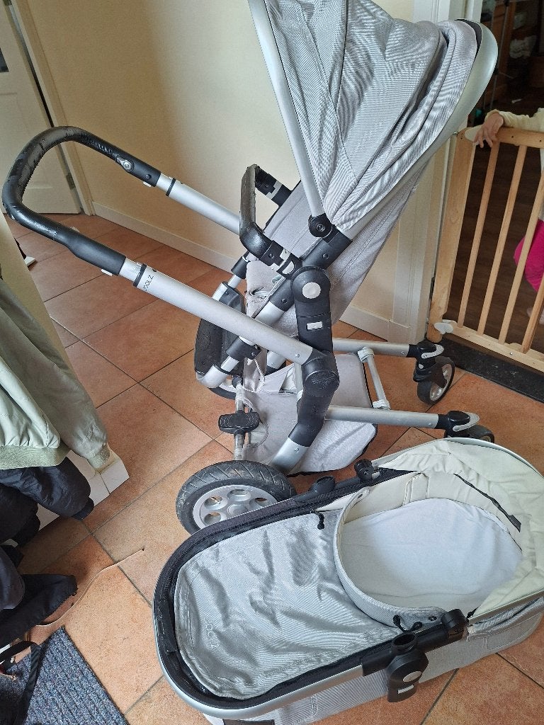 Kinderwagen Joolz, Verstelbare duwstang, Zo goed als nieuw, Combiwagen, Ophalen