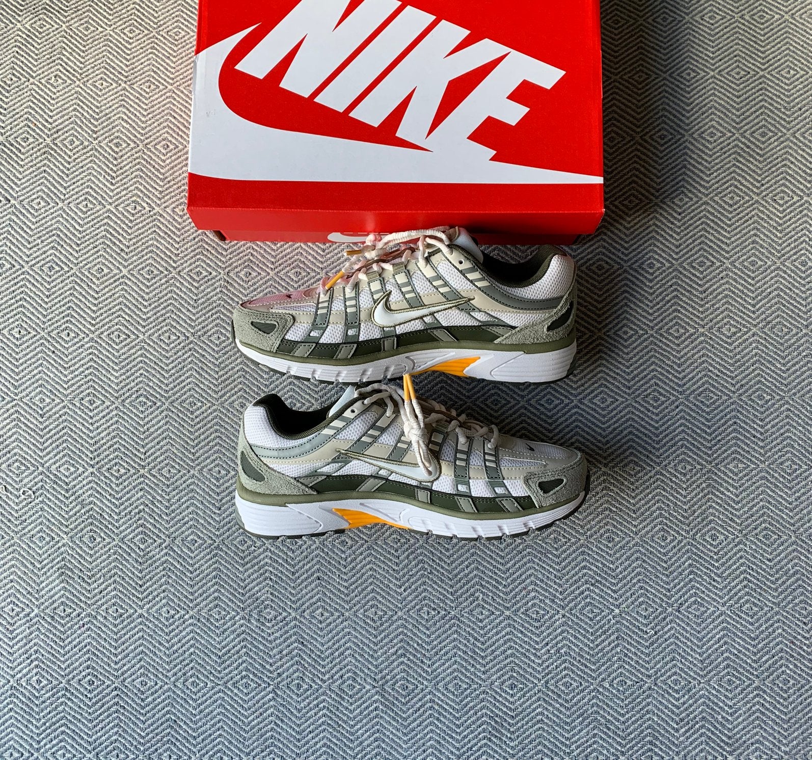 Nike P6000 Schoenen - Maat 44, Kleding | Heren, Schoenen, Overige kleuren, Verzenden, Nieuw, Sneakers of Gympen