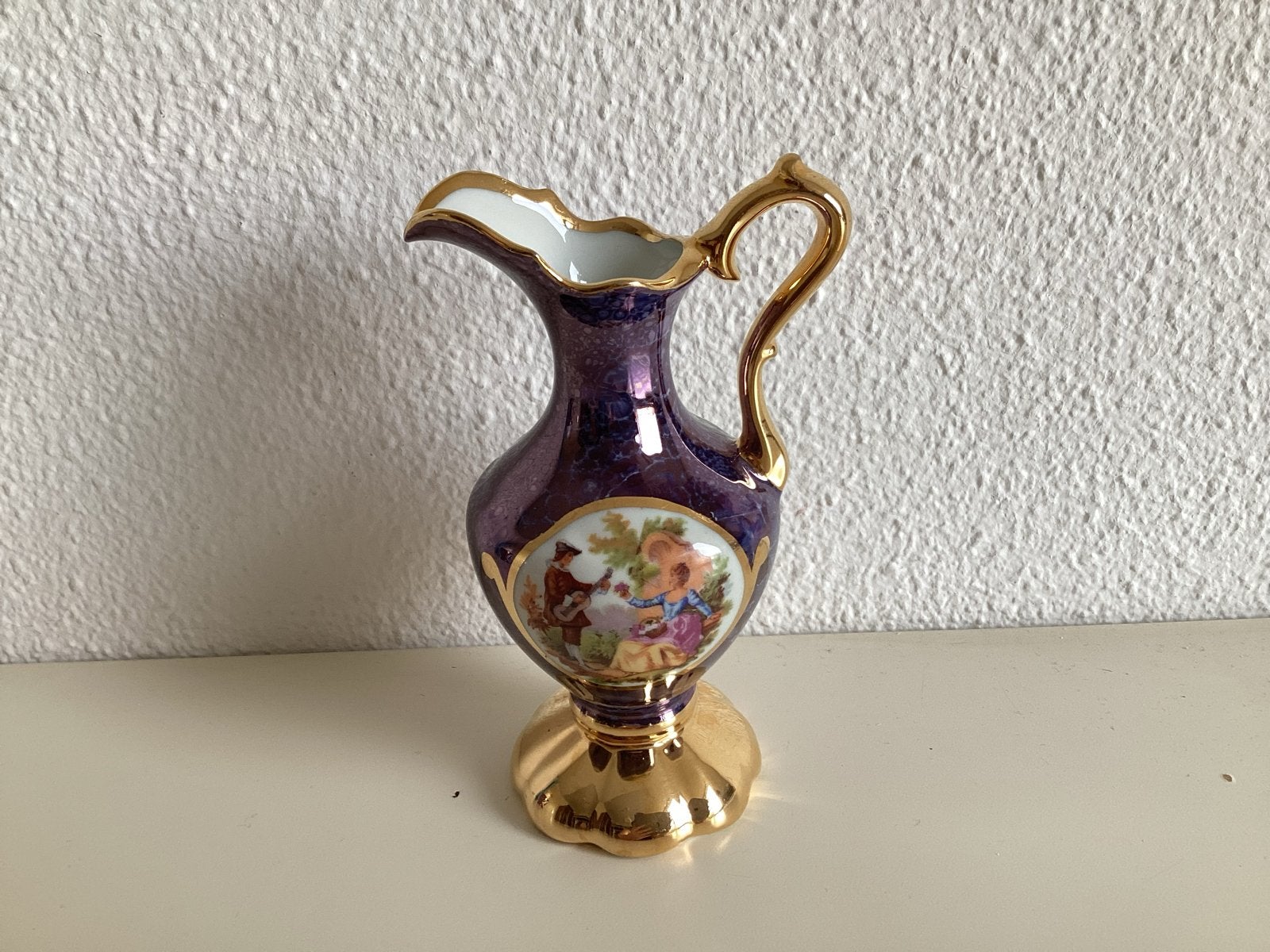 Antieke Limoges vaasje/kan, paars met gouden details, Ophalen of Verzenden