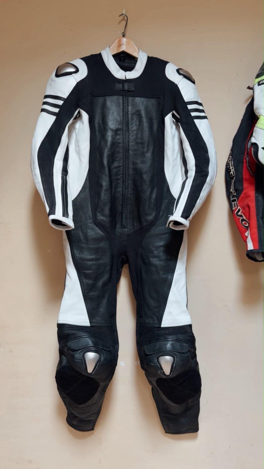 Leren Dames Motorpak Zwart/Wit – Lange Dames opgelet!, Motoren, Ophalen, Tweedehands, Dames, Overall