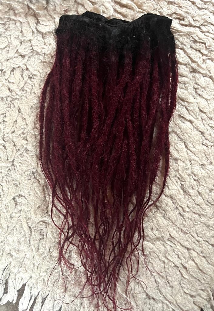 Zwart/donkerrode ombre dreadextension mat met 36 dreads 250€, Ophalen of Verzenden, Nieuw, Pruik of Haarverlenging
