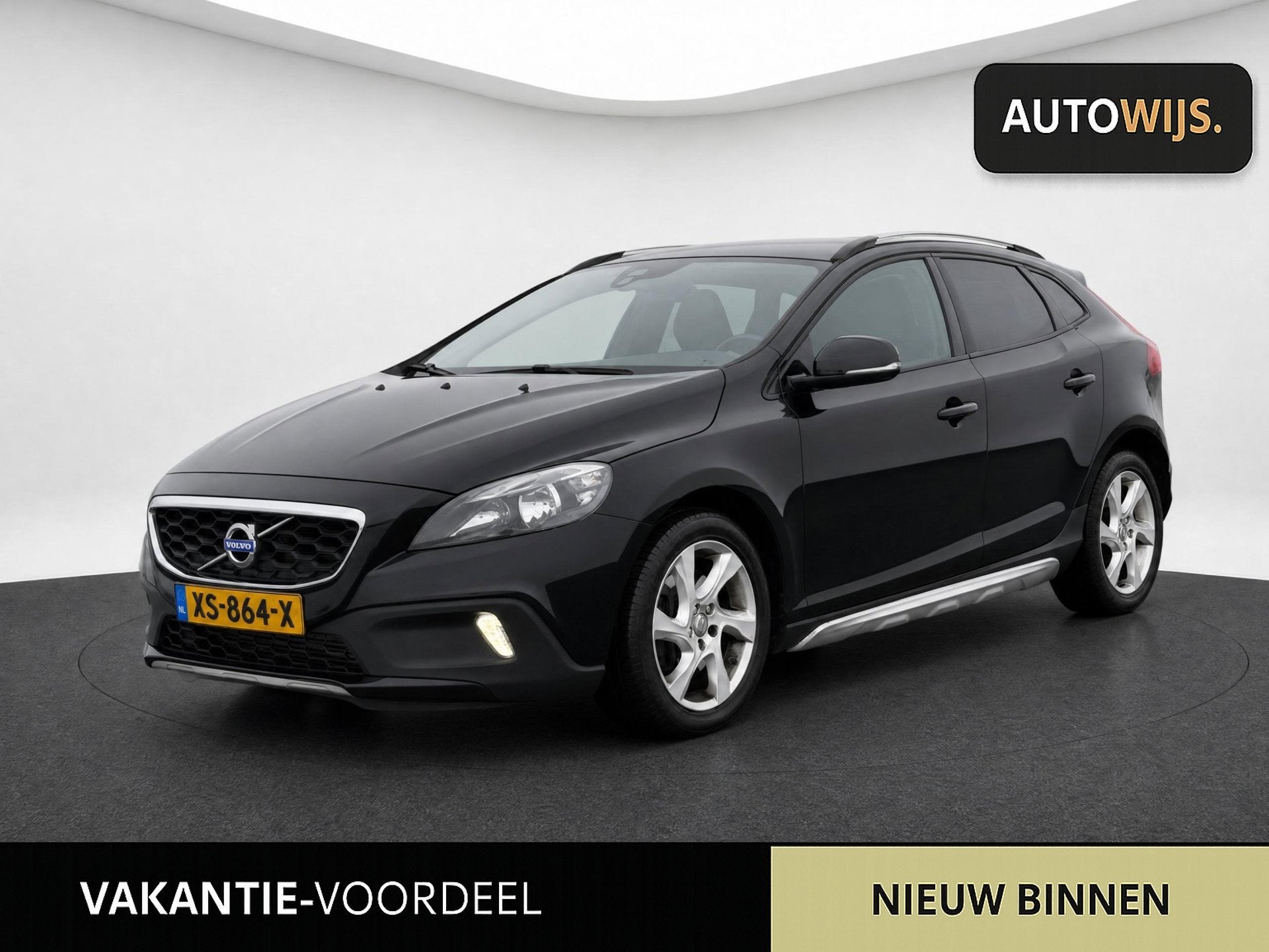 Volvo V40 CROSS COUNTRY 5CILLINDER|180PK|AUT|TREKHAAK|, Auto's, Volvo, Euro 5, Stof, Gebruikt, Zwart