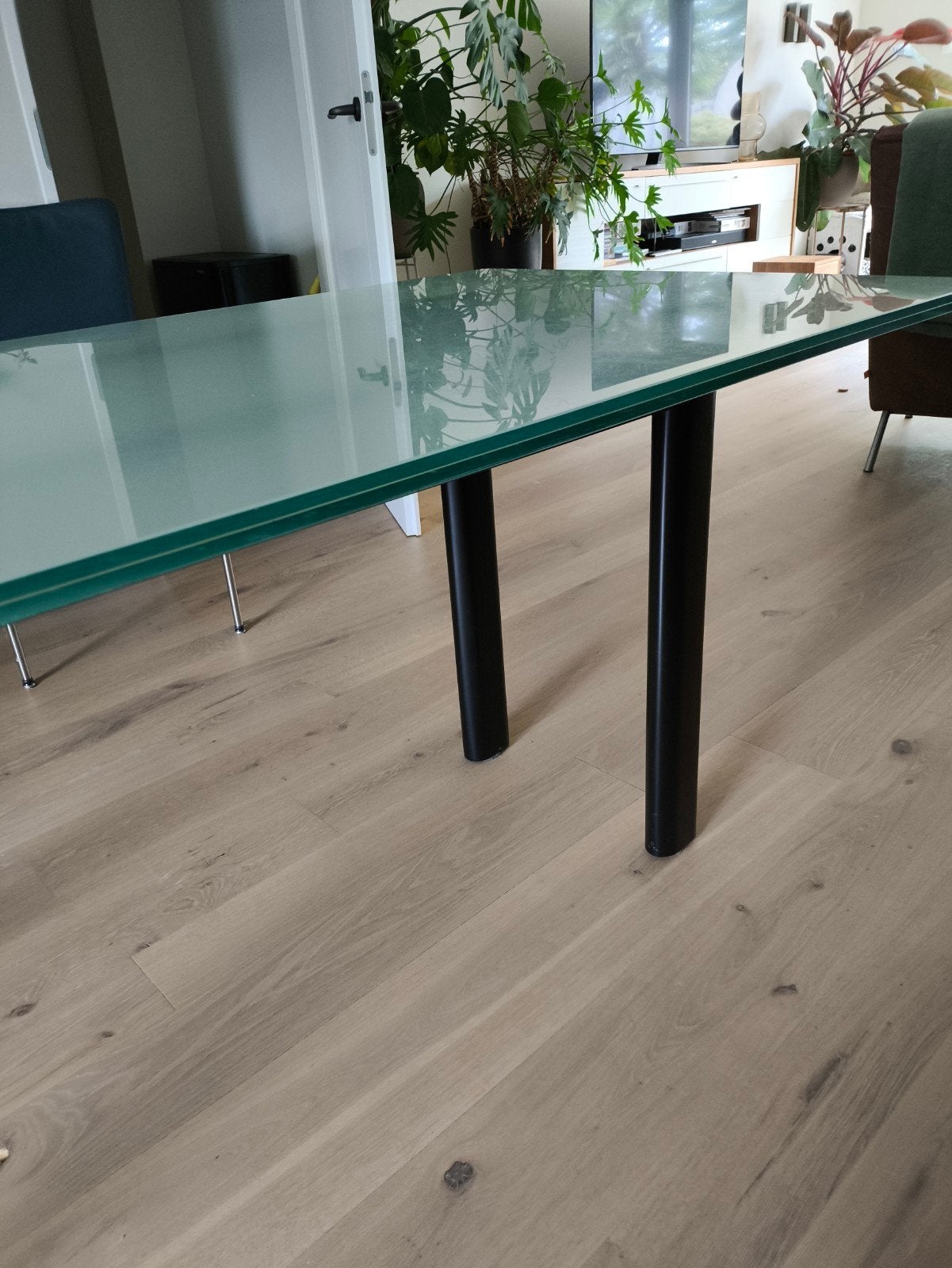 Glazen eettafel met metalen poten, Huis en Inrichting, Tafels | Eettafels, Ophalen, Gebruikt, 50 tot 100 cm, Glas