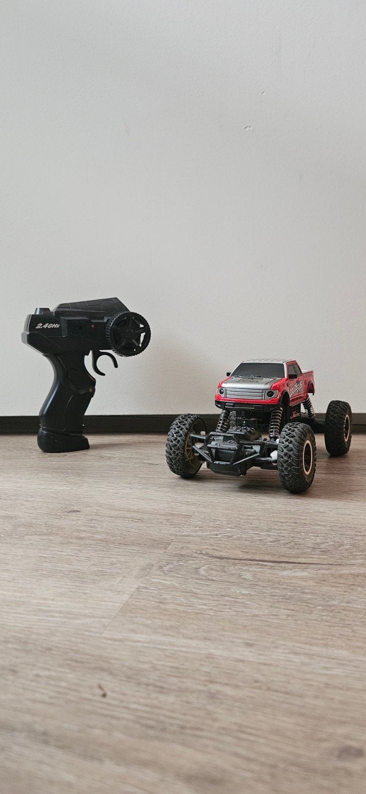 Bestuur bare mini monster truck, Ophalen, Zo goed als nieuw