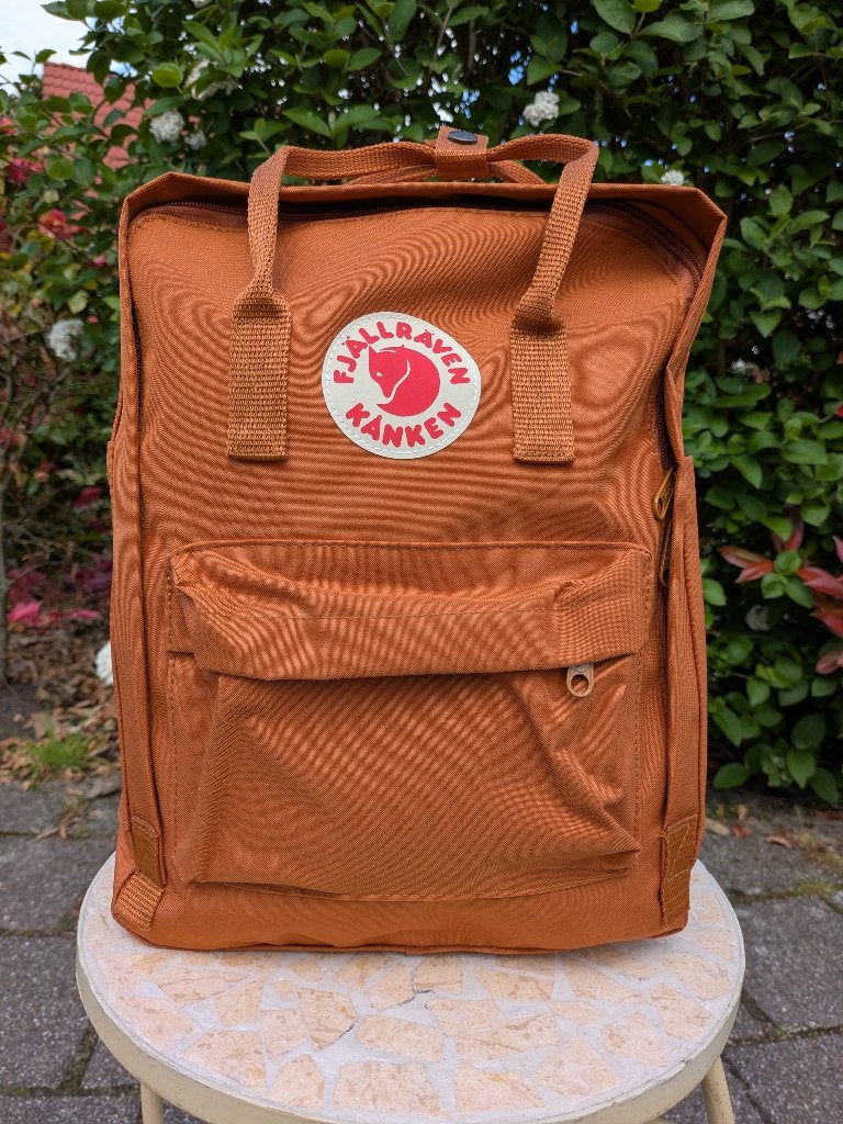 Fjällräven Kånken Unisex Rugzak - Brick, Sieraden, Tassen en Uiterlijk, Tassen | Rugtassen, Ophalen of Verzenden, Nieuw, Overige merken