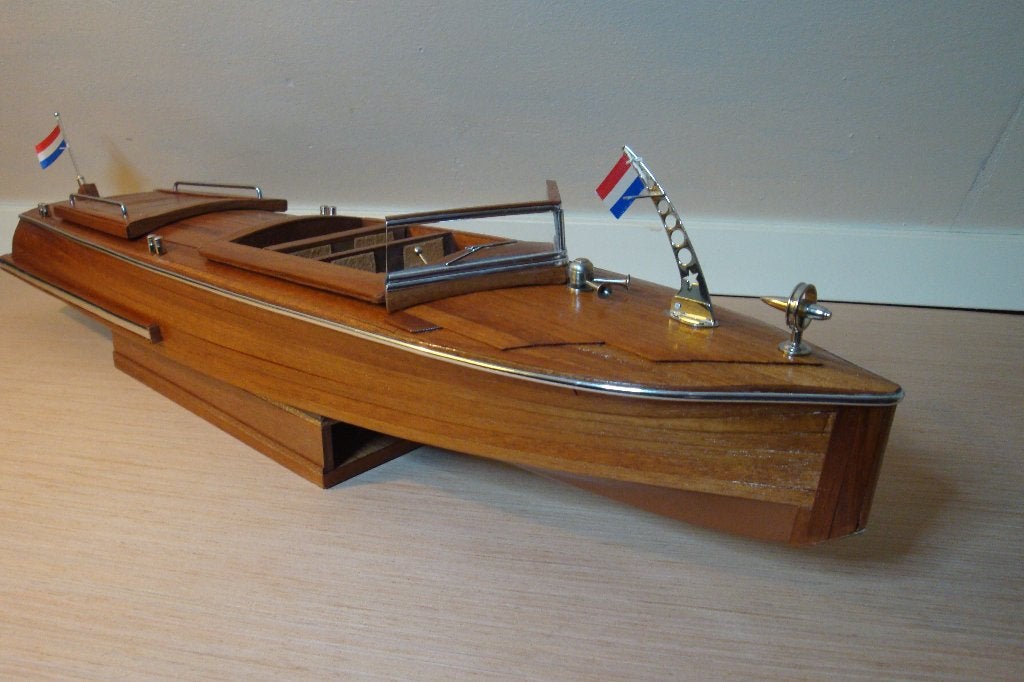 Amerikaans Speedboot Mahonie ( Zeer Uniek), Ophalen of Verzenden, Zo goed als nieuw, Groter dan 1:32