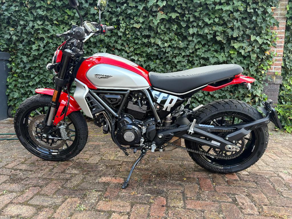 Ducati Scrambler Icon – bouwjaar 2024 – slechts 1.500 km, Motoren, Motoren | Ducati, 2 cilinders, Nieuw, Motorrijbewijs A, Particulier