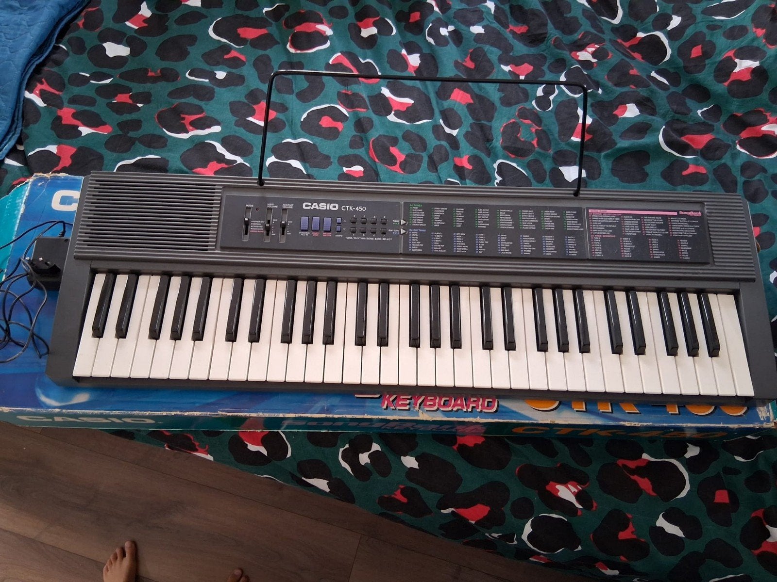 Casio CTK-450 Keyboard met adapter, Muziek en Instrumenten, Keyboards, Ophalen, Gebruikt, 61 toetsen, Casio