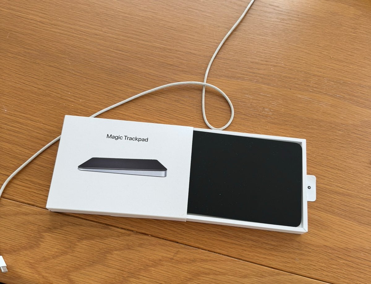 Foto 9 van Apple iMac Pro 27” 5K  1TB+ Magic Keyboard, Mouse & Trackpad