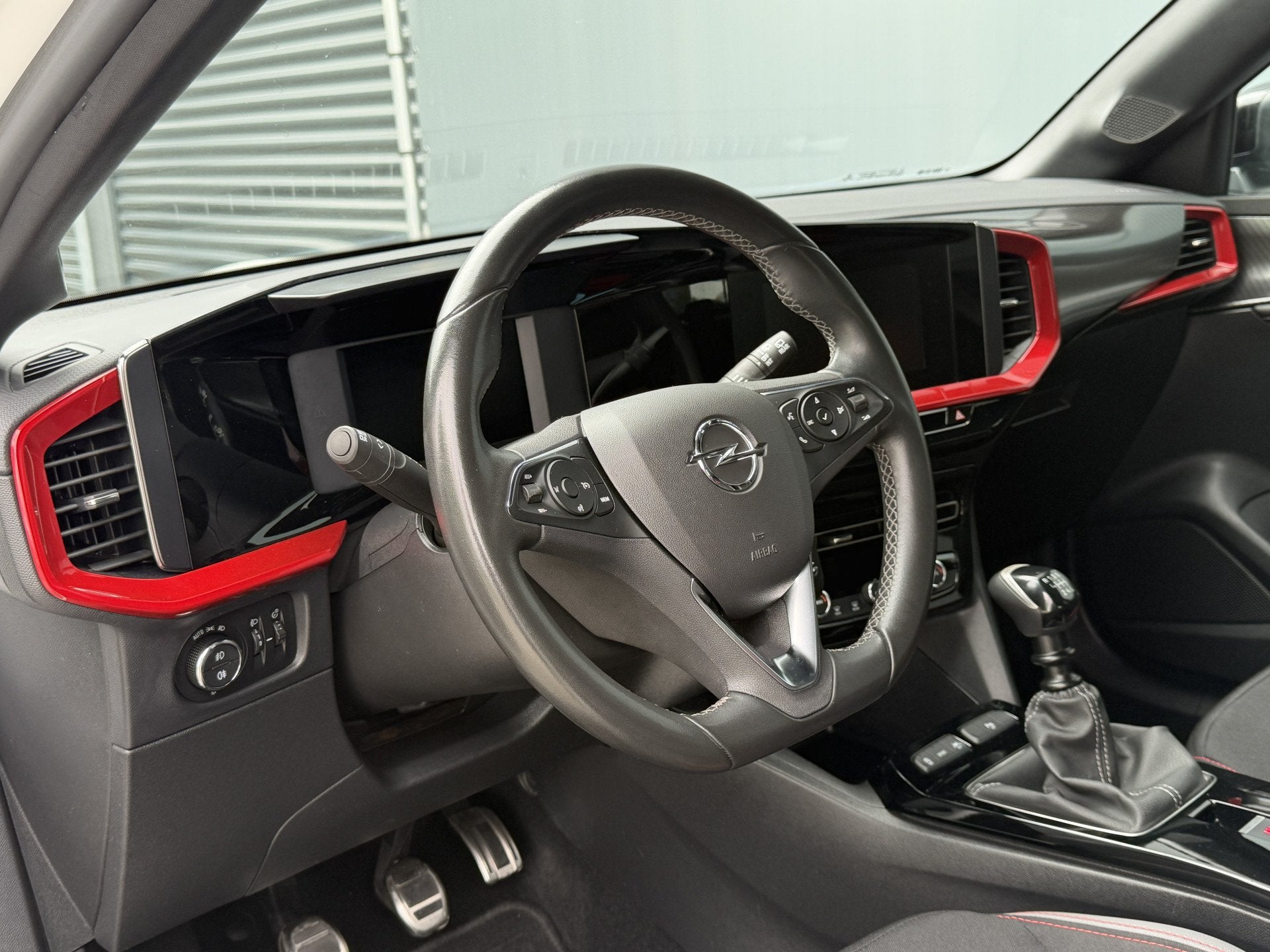 Opel Mokka BWJ 2022 | 1.2T 101PK GS Line | CLIMA | TWO TONE, Voorwielaandrijving, Gebruikt, 1199 cc, 620 kg