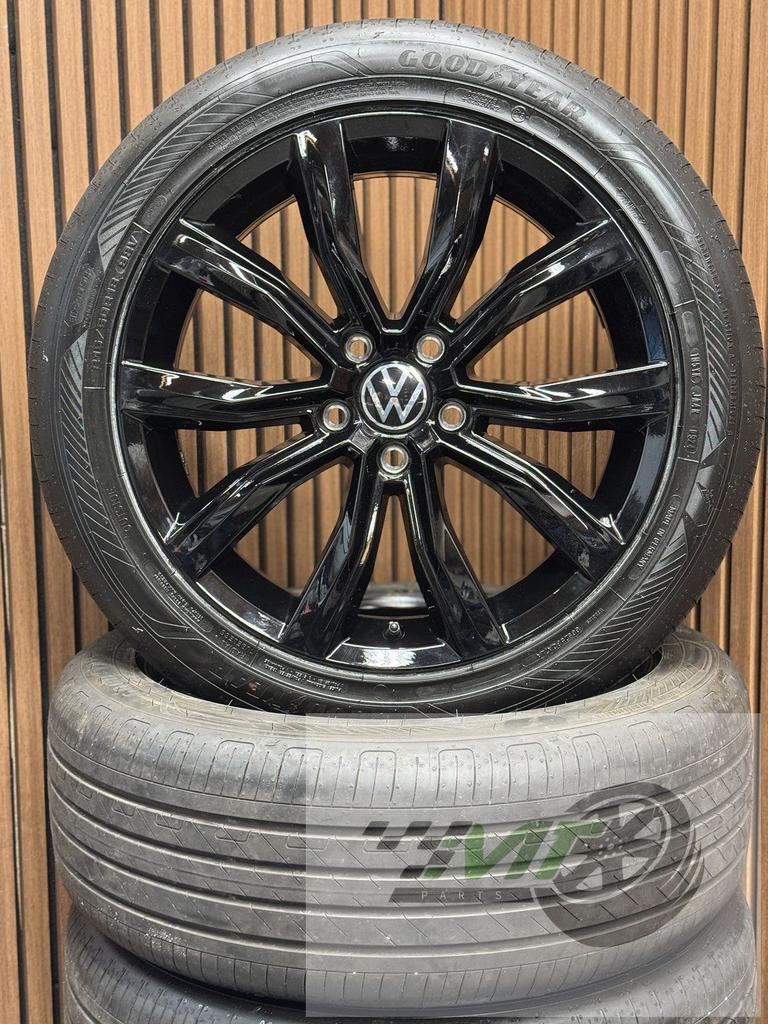 18" Vw T-Roc TRoc RLine GRANGE HILL 215 50 NEW sebring OEM, Auto-onderdelen, Banden en Velgen, 18 inch, 215 mm, -, -