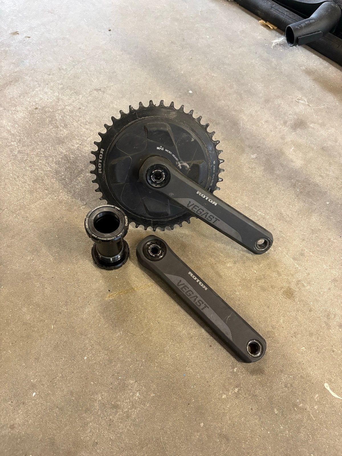Rotor Vegast Crankstel incl bottom bracket, Fietsen en Brommers, Crankstel of Pedalen, Gebruikt, Ophalen of Verzenden, Aluminium