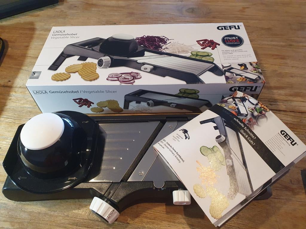 GEFU LAOLA Groentesnijder / Mandoline - Nieuw in doos, Overige typen, Nieuw, Ophalen of Verzenden, Zwart