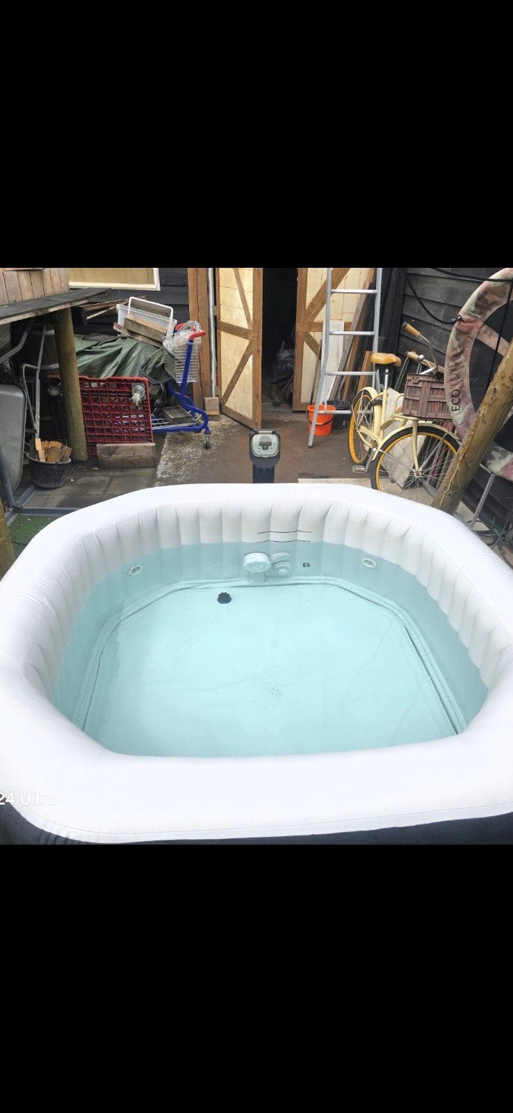 Intex PureSpa 6-persoons met jets en bubbels, z.g.a.n., Ophalen of Verzenden, Zo goed als nieuw, Afdekzeil, Opblaasbaar