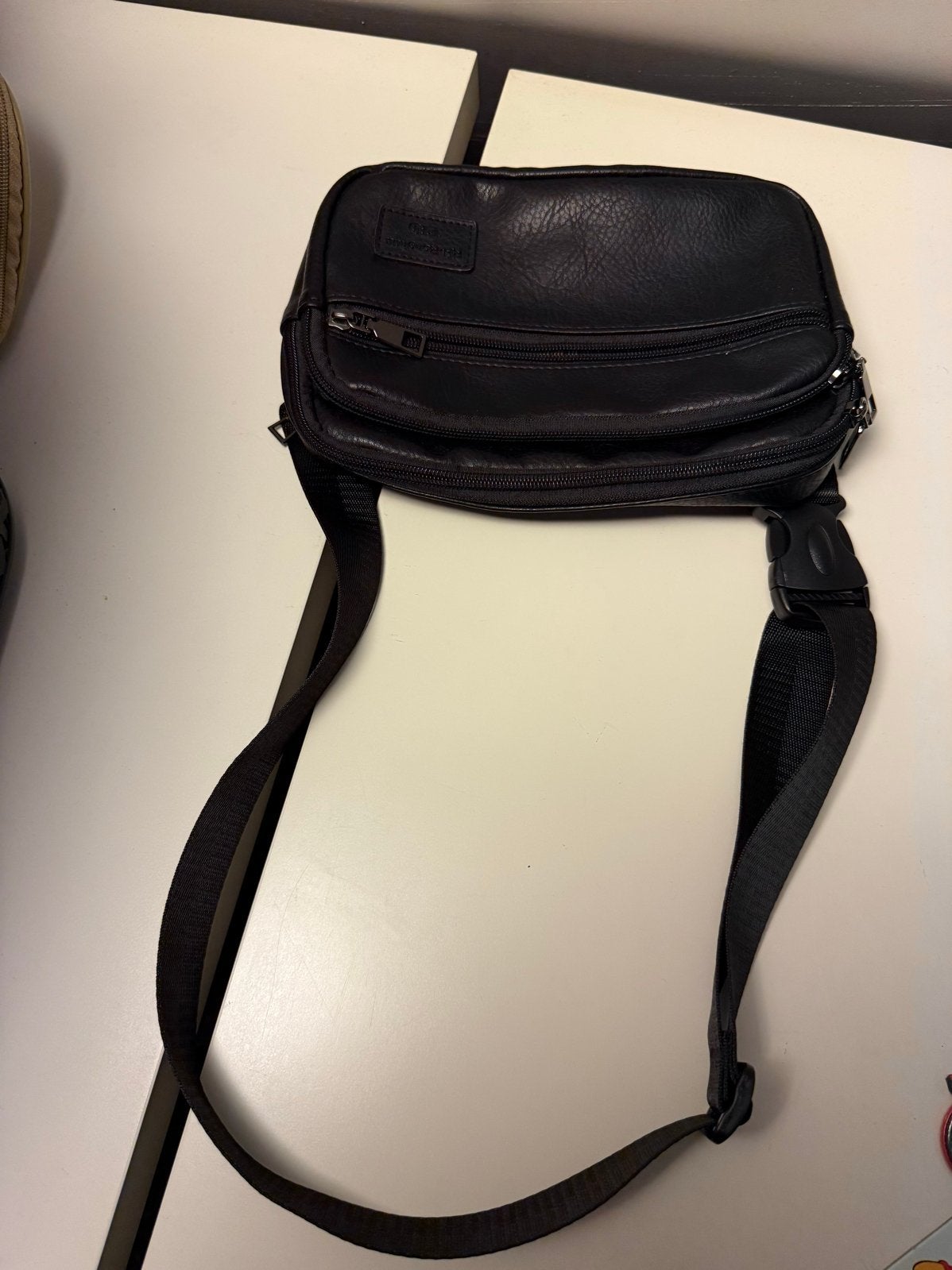 Zwarte heuptas / crossbody tas, Sieraden, Tassen en Uiterlijk, Ophalen of Verzenden, Zo goed als nieuw, Zwart, Overige typen