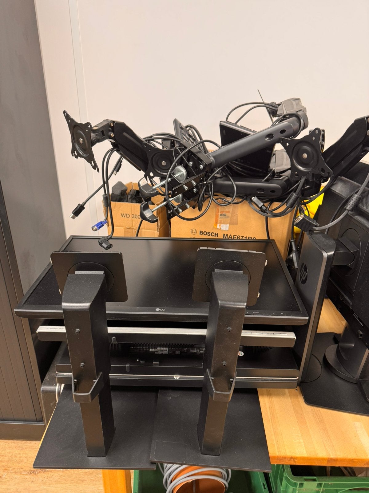 4 sets dubbele monitoropstelling, Computers en Software, Ophalen, Zo goed als nieuw, 60 Hz of minder, IPS