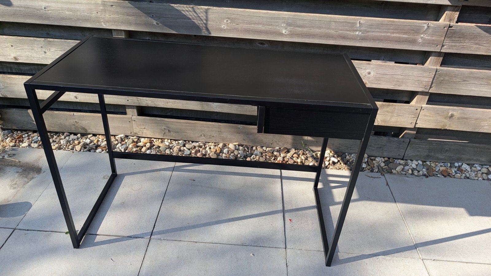 Modern Zwart bureau, Woood, Huis en Inrichting, Bureaus, Zo goed als nieuw, Computerbureau, Modern, Metaal, Zwart, Met lades, Ophalen of Verzenden