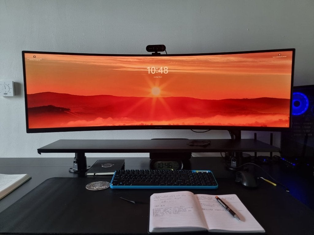 Samsung CRG9 49 inch - curved, 3 tot 5 ms, 101 t/m 150 Hz, VA, Zo goed als nieuw