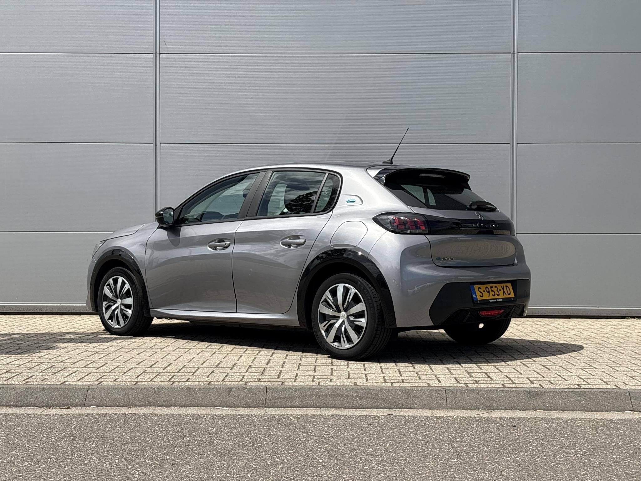 Peugeot e-208 EV Active 50 kWh | Parkeerhulp | Cruise Contro, Origineel Nederlands, 1430 kg, Te koop, 57 €/maand