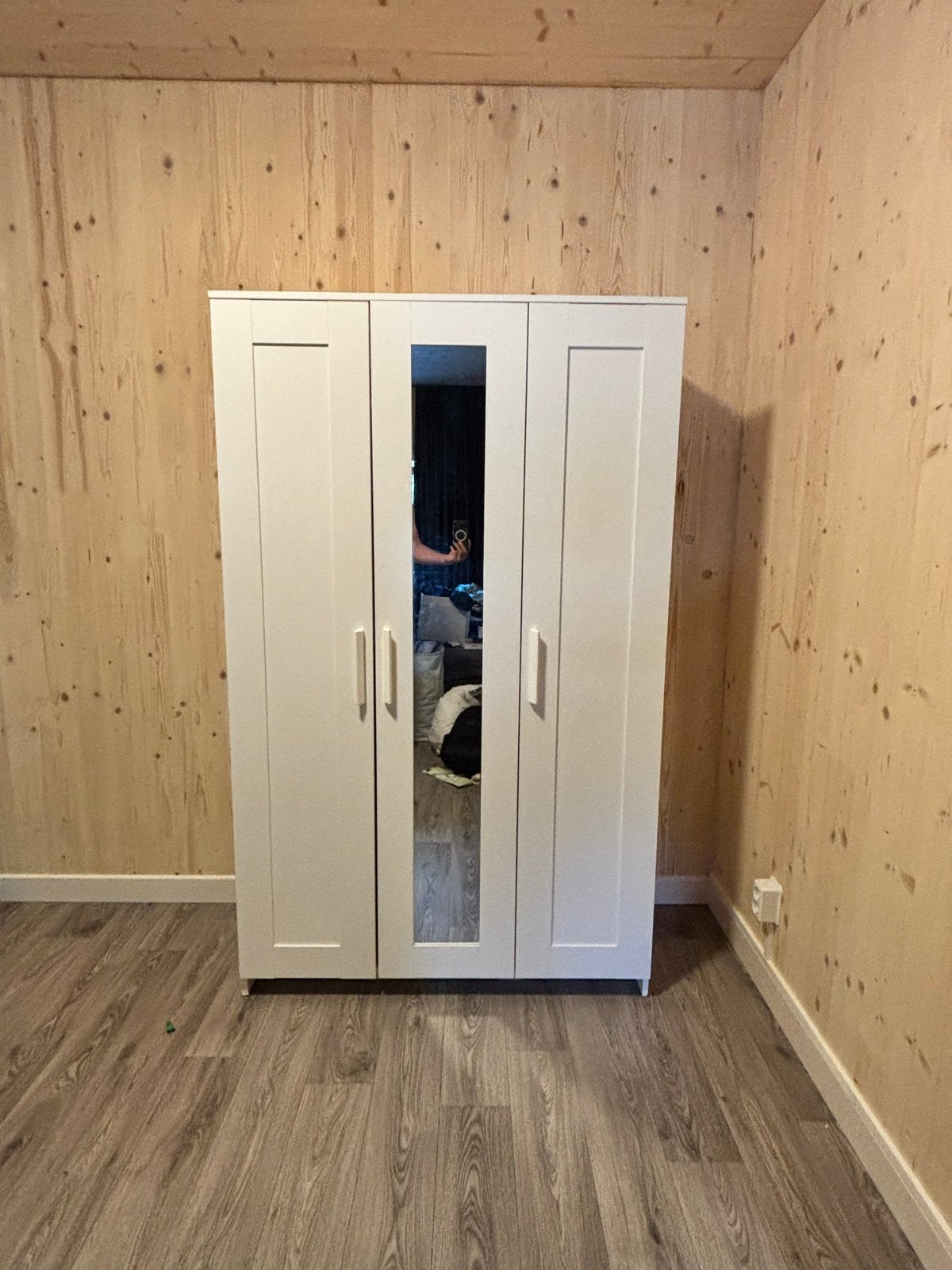 IKEA Brimnes kledingkast met spiegeldeur, Huis en Inrichting, Kasten | Kledingkasten, Ophalen, 100 tot 150 cm, Zo goed als nieuw