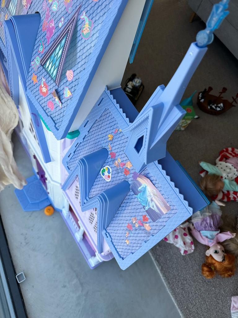 Groot Frozen Prinsessenkasteel voor Poppen – 150 cm, Ophalen, Gebruikt, Meisje