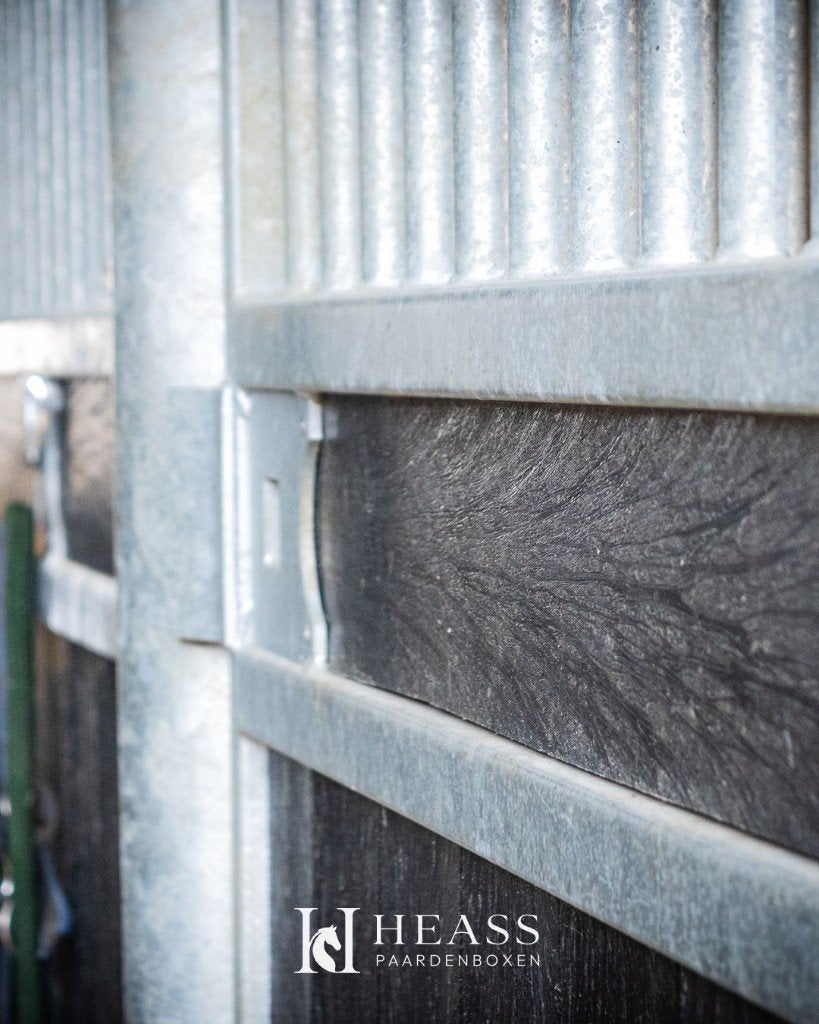 Paardenbox voorwand Model F, Opfok, 4 paarden of pony's of meer