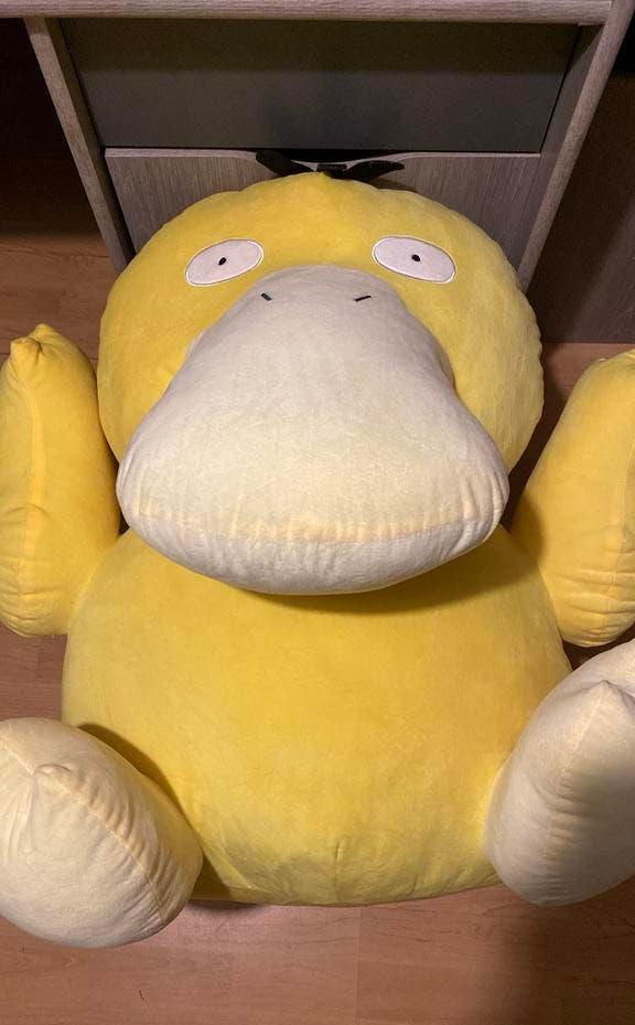 Grote psyduck knuffel, Ophalen of Verzenden, Zo goed als nieuw, Overige typen