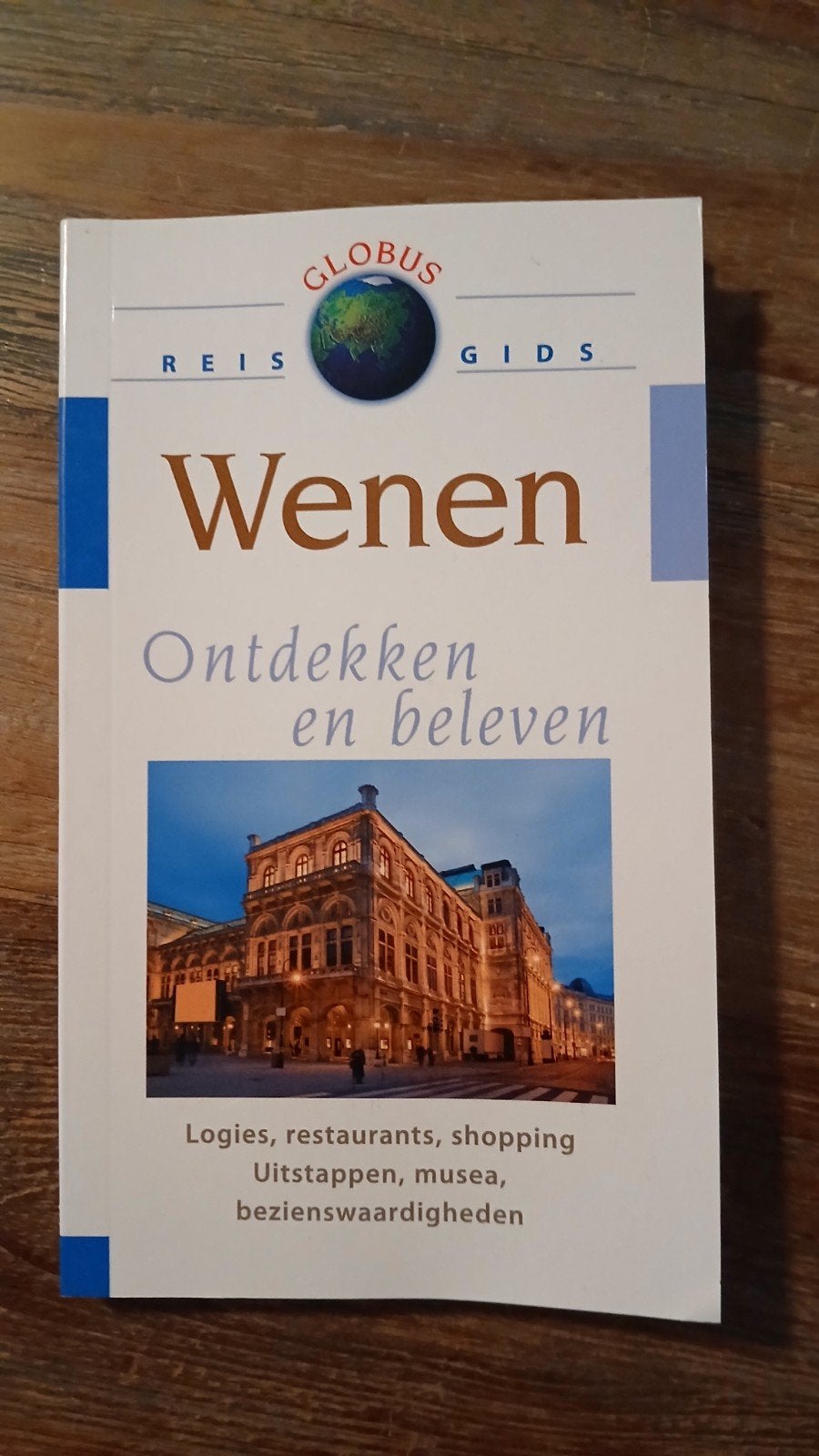 Globus Reisgids Wenen & Barcelona Ontdekken en Beleven, Europa, Ophalen of Verzenden, Zo goed als nieuw, Reisgids of -boek