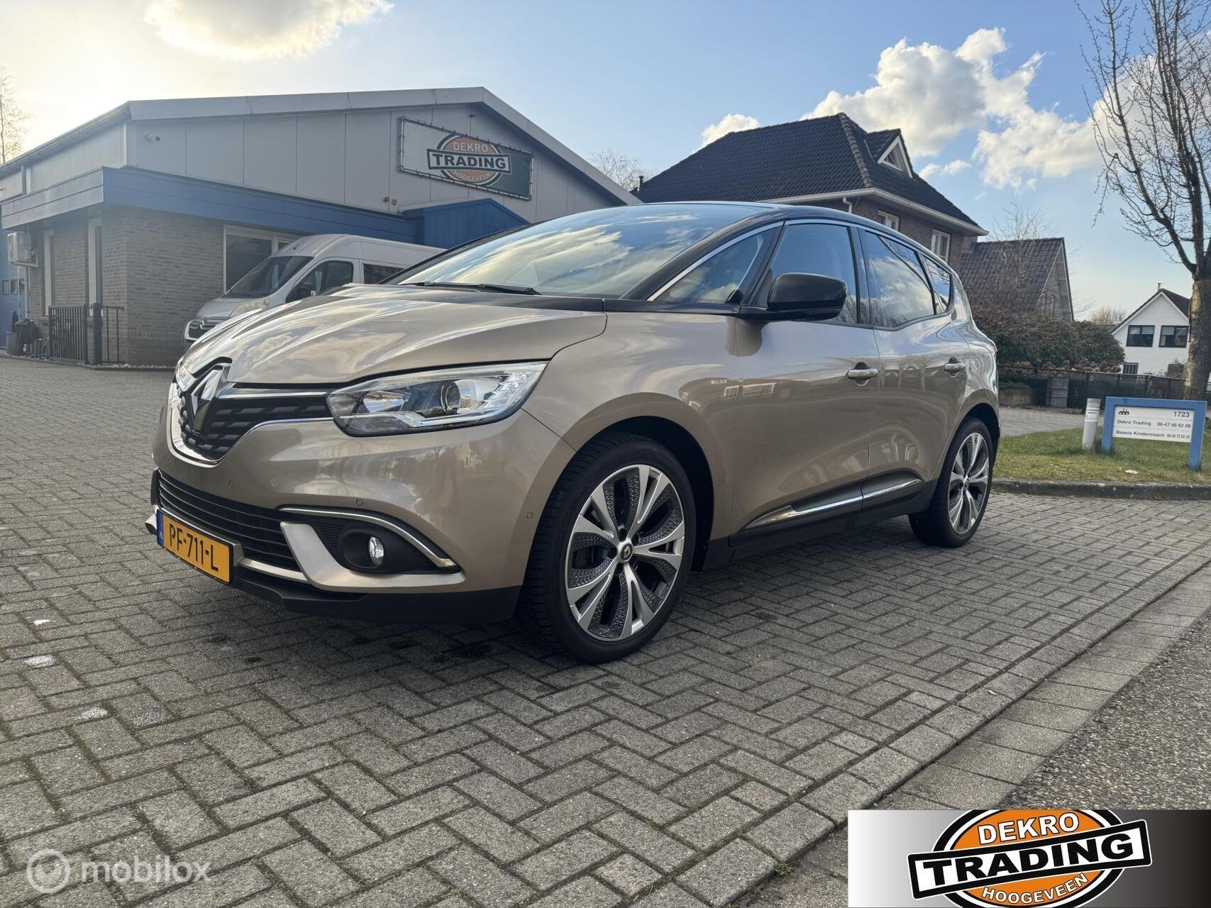 Renault Scenic 1.2 TCe Intens Camera , keyless,, Auto's, Voorwielaandrijving, Euro 6, 4 cilinders, Origineel Nederlands