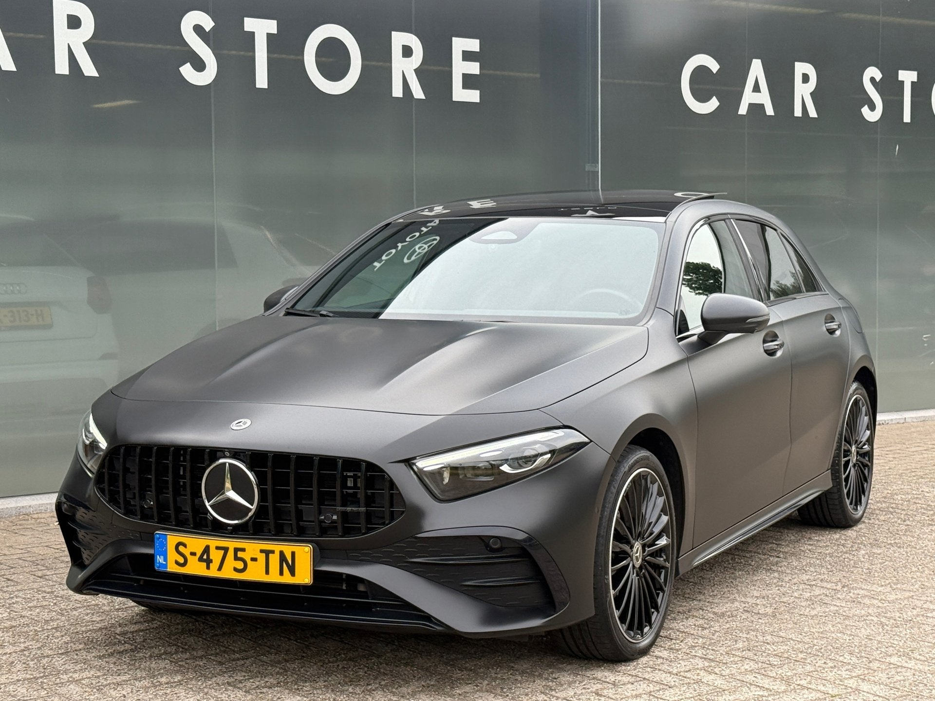 Mercedes-Benz A-klasse 250 e AMG Line Pano|Memory|Sfeer|360c, Dealer onderhouden, Gebruikt, 4 cilinders, 15 kWh