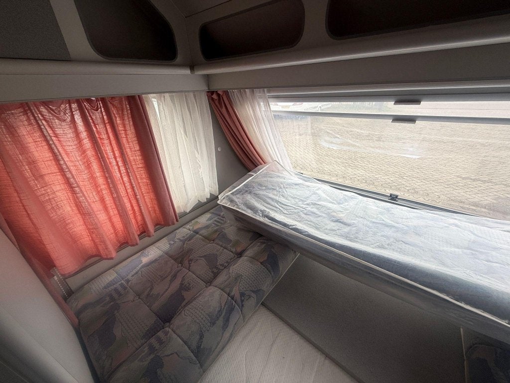 Beyerland Sprinter 390 D, Caravans en Kamperen, Caravans, Bedrijf, Ringverwarming, Tot 4 meter, Dwarsbed