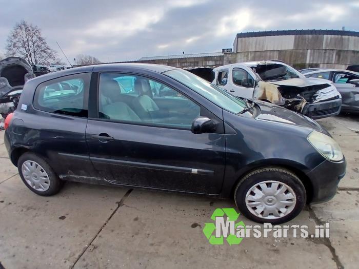 Fusee links-voor van een Renault Clio, Auto-onderdelen, Gebruikt, -, Renault, -