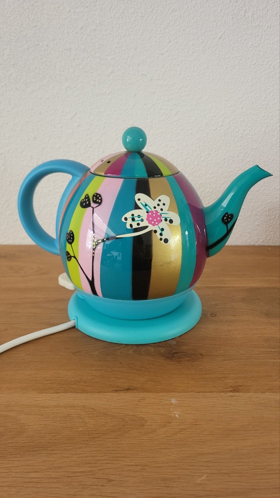 Pilones waterkoker - Kleurrijk design, Witgoed en Apparatuur, Waterkokers, 1 tot 2 liter, Ophalen of Verzenden, Gebruikt, Draadloos