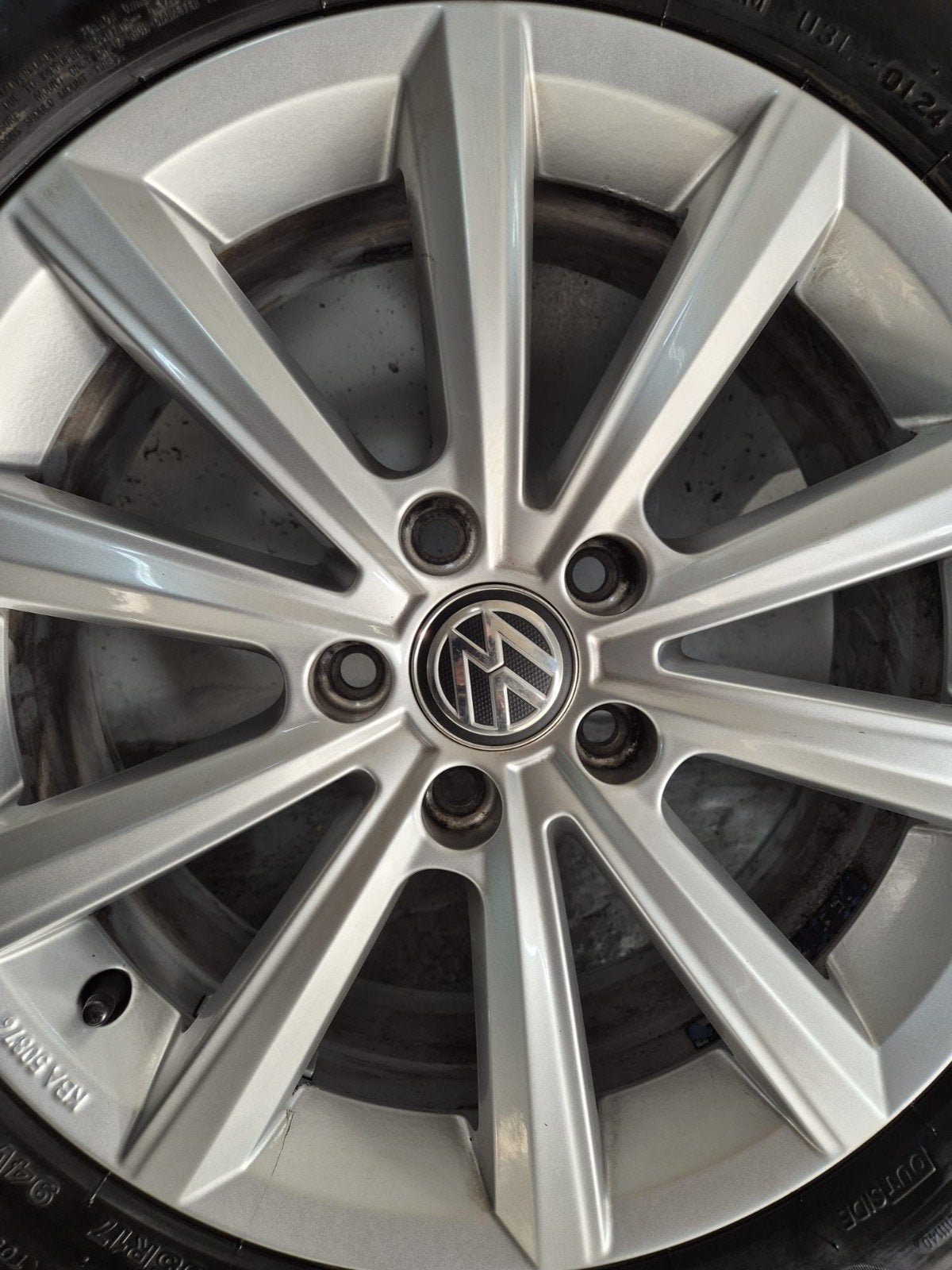 5x112/17 inch Orgineel Volkswagen Passat/T Roc Winterset, Auto-onderdelen, Banden en Velgen, Ophalen, 215 mm, Banden en Velgen