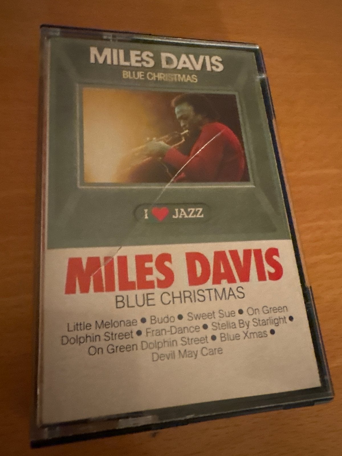 Miles Davis - Blue Christmas (Muziek Cassette) 9 tracks, Cd's en Dvd's, Cassettebandjes, Gebruikt, Ducoso, 1 bandje, Ophalen of Verzenden